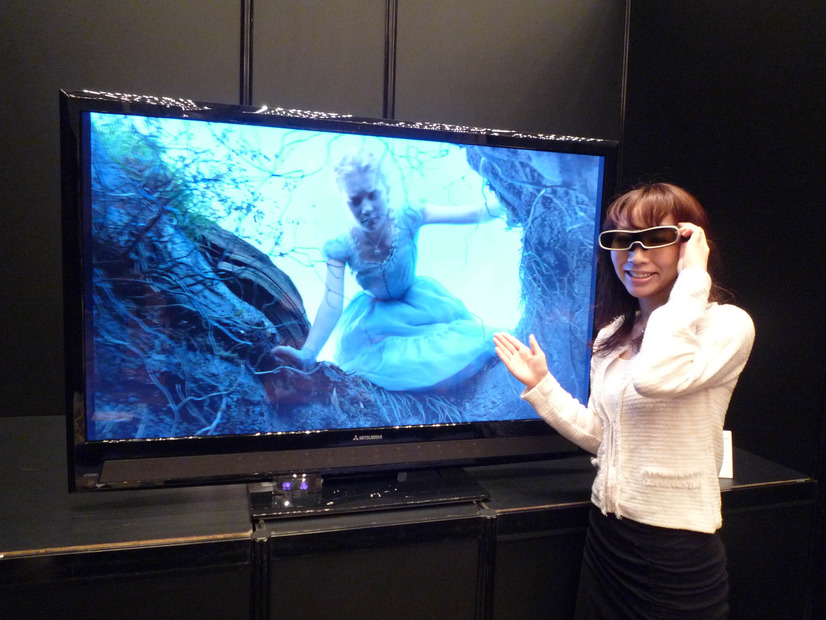 三菱電機が開発中の3D対応の液晶テレビ