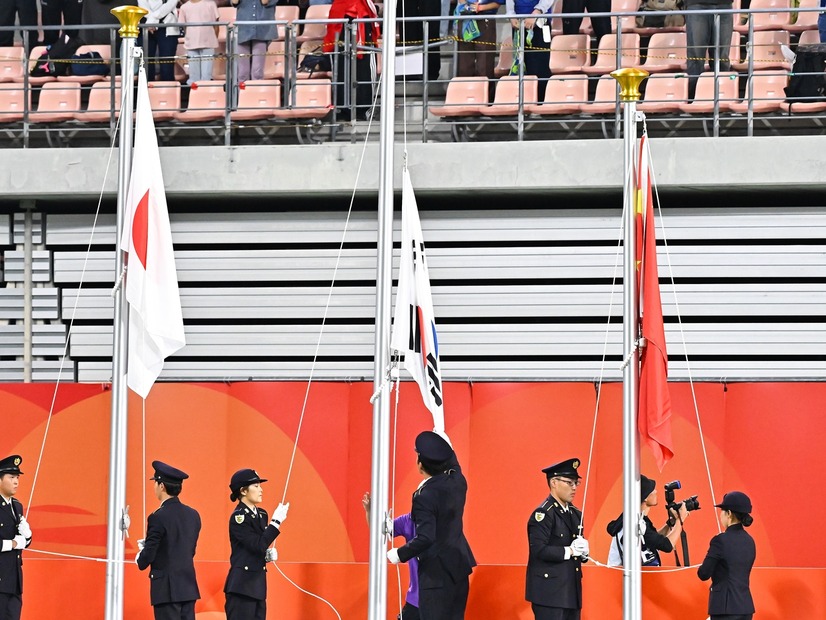 金メダルの韓国“のみ”国旗掲揚されず…男子サッカー表彰式トラブル　「国旗一枚すらまともに掲げてくれず不満」と韓国主将も苦言【アジア大会】