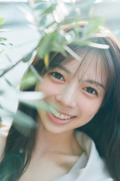 乃木坂46・長嶋凛桜が6期生グラビア企画「Nogizaka Colors」第6弾に登場！