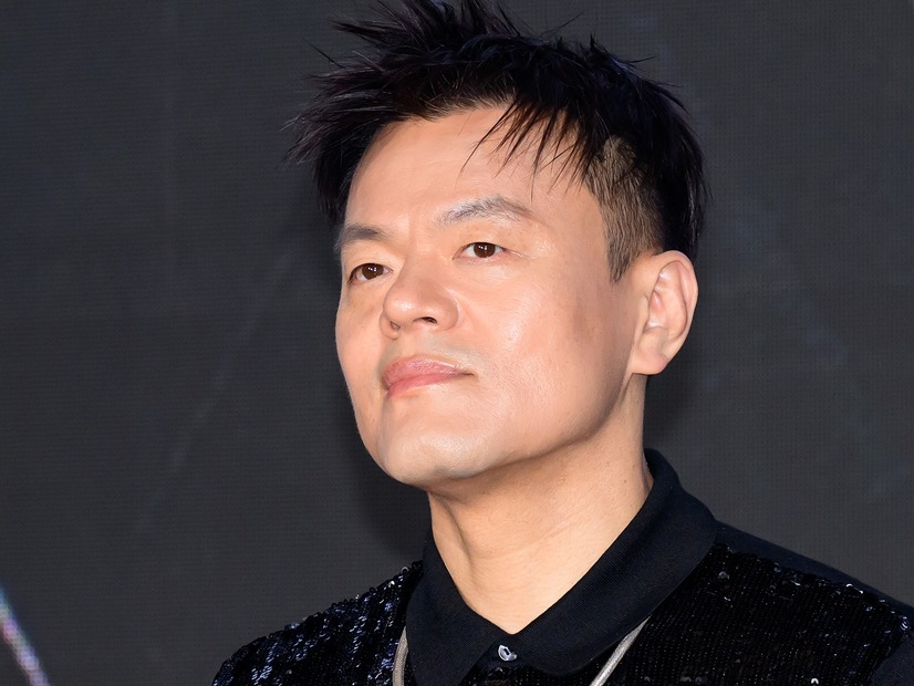 「年収はいくらですか？」“TWICEの生みの親”J.Y. Parkに思わぬ質問　Kカルチャーイベントめぐる国政監査での一幕に注目