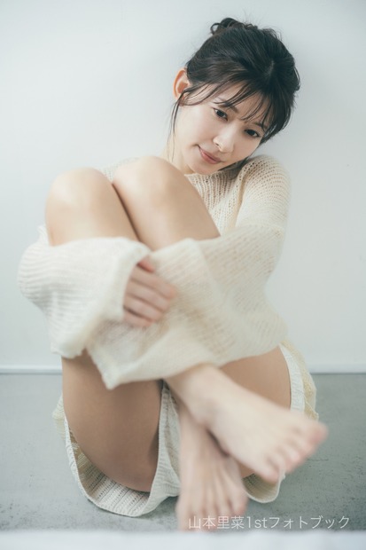 山本里菜 フォトブック『りな、です』©東京祐/講談社
