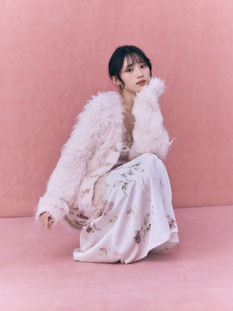 SNIDEL、乃木坂46・川﨑桜を起用した冬コレクションを先行予約