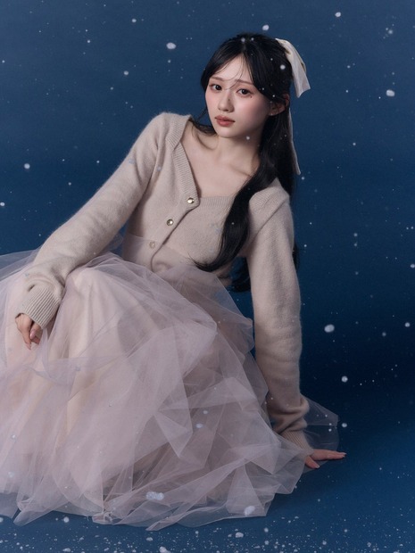 SNIDEL、乃木坂46・川﨑桜を起用した冬コレクションを先行予約