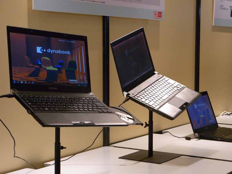 会場に展示された「dynabook RX3」