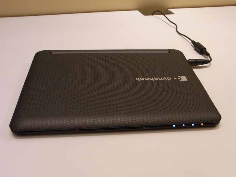 会場に展示されたAndroid端末「dynabook AZ」