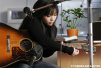 　宇多田ヒカルの、「Be My Last」のギター弾き語りライブおよび本人がファンからの質問やメッセージに回答するトーク映像が、11月11（金）日午前0時から11月19日（土）24時までの期間限定で無料配信される。