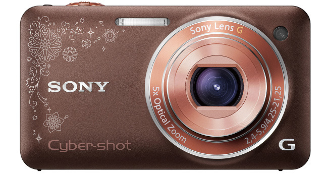 「DSC-WX5」は、Flowerデザインのみ選択可能。写真はゴールドに刻印