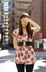 アラームを停止しないと素顔が見れない