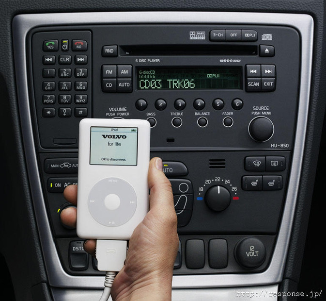 　ボルボは、車内で音楽を楽しむためのツールとして、『iPodアダプター』と『デジタル・ジューク・ボックス』の2種類のアクセサリーを発売した。