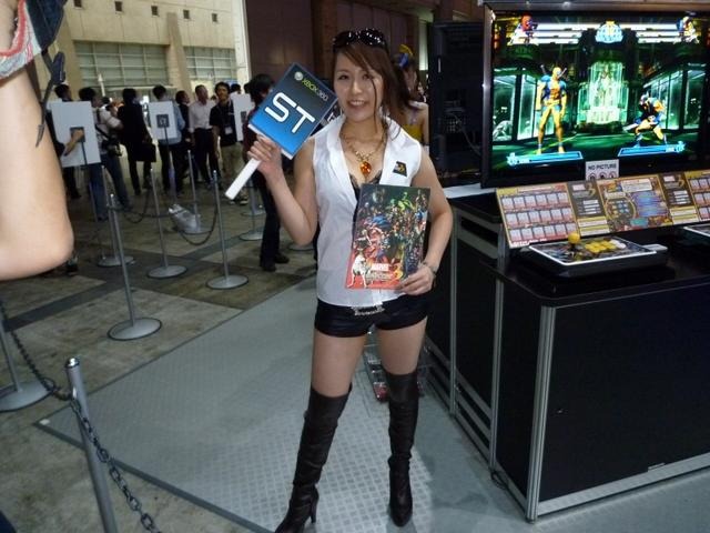 【TGS 2010】かわいいコスチュームが目白押し ― コンパニオン特集その1 【TGS 2010】かわいいコスチュームが目白押し ― コンパニオン特集その1