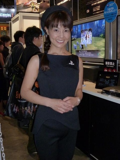 【TGS 2010】かわいいコスチュームが目白押し ― コンパニオン特集その1 【TGS 2010】かわいいコスチュームが目白押し ― コンパニオン特集その1