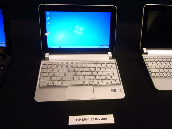 マットな質感のミニノートPC「HP Mini 210-2000」