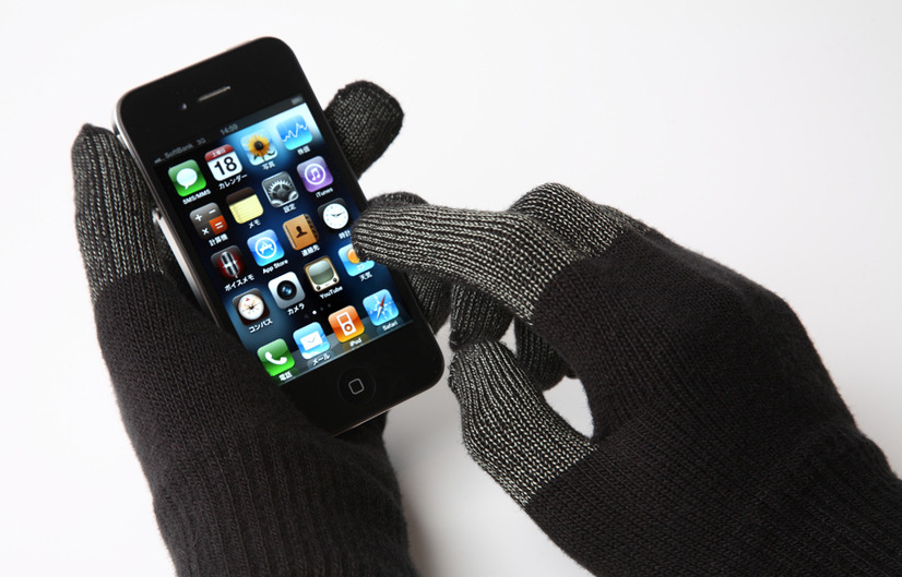 「iTouch Gloves（アイタッチグローブ）」（iPhoneは別売）