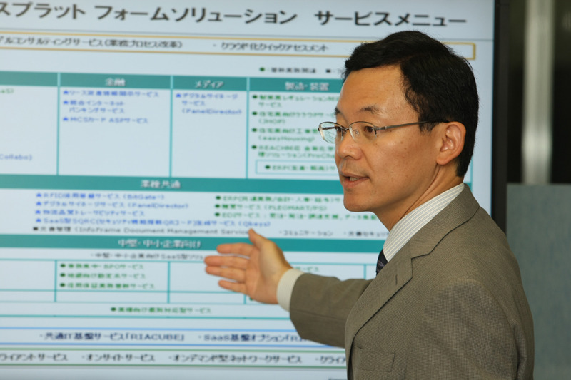 NECの社内クラウド構築事例も紹介される