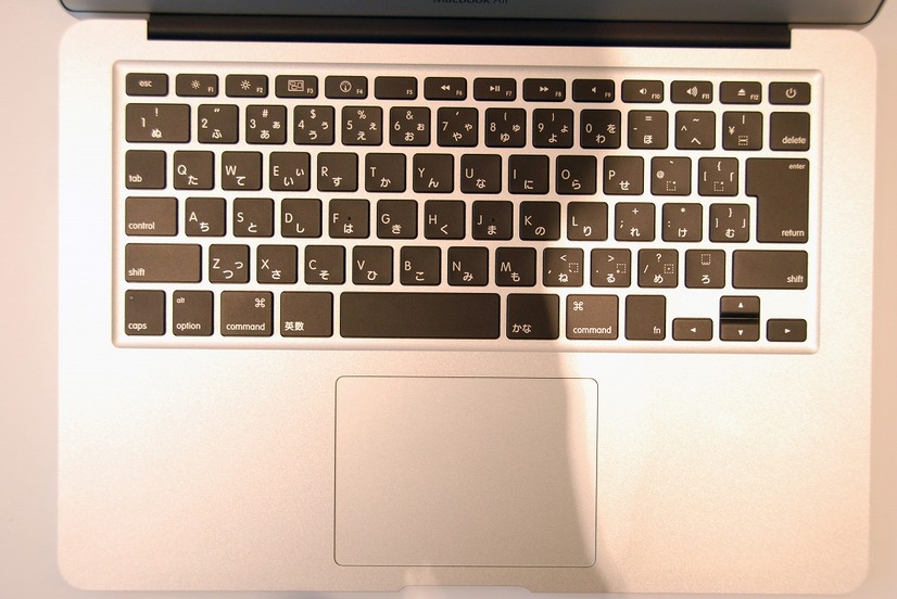 フルキーボードを搭載