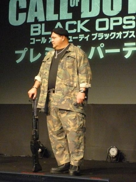 加藤夏希さんや曙太郎さんが『CoD』を語る・・・『コール オブ デューティ ブラックオプス』記者発表会レポート(3) 加藤夏希さんや曙太郎さんが『CoD』を語る・・・『コール オブ デューティ ブラックオプス』記者発表会レポート(3)