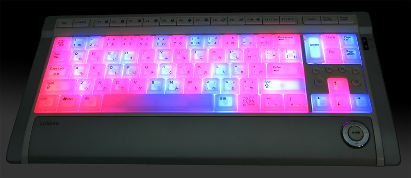 別売のコントロールソフトを使用してキーカラーのLED発光を512色から更に細かく設定