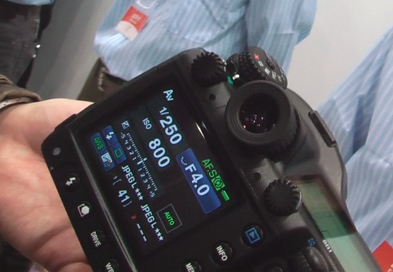 【ビデオニュース】有効画素数4000万画素の中判デジタルカメラ「PENTAX 645D」