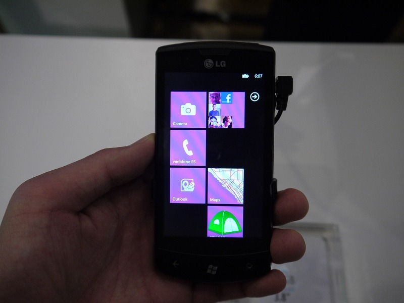 LG Optimus 7