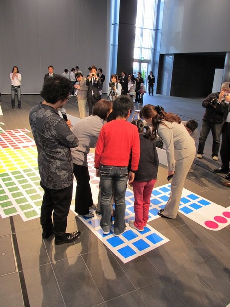 イベント会場の全景。20人の子供たちが今回のデモンストレーションに参加した