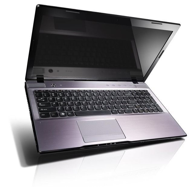 「IdeaPad Z570」スモーキーグレー