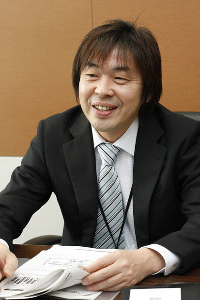 サービス・プロダクト企画本部 ネットワークサービス企画部 ホームネットワークサービスグループ グループリーダー・担当部長 庵原 武彦 氏