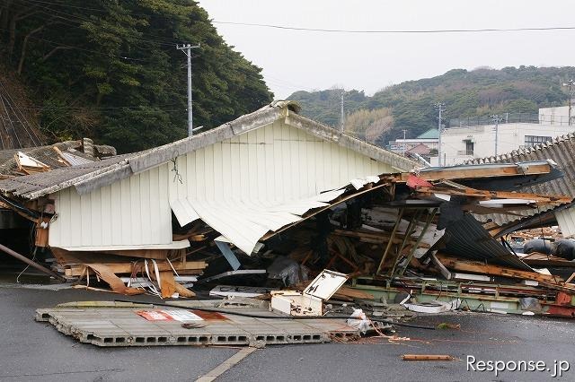 東日本大震災 田代島 電柱の一番上で津波に耐えた 東日本大震災 田代島 電柱の一番上で津波に耐えた