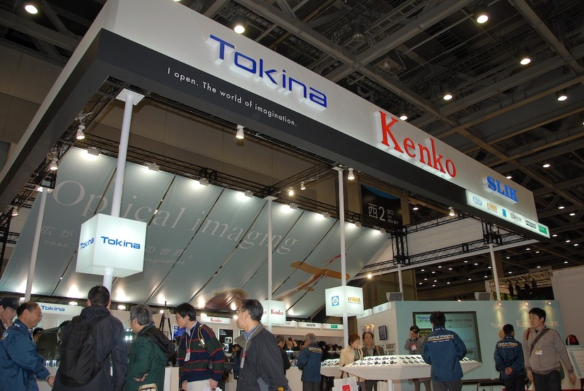 トキナー、Kenko、SLIKのブース