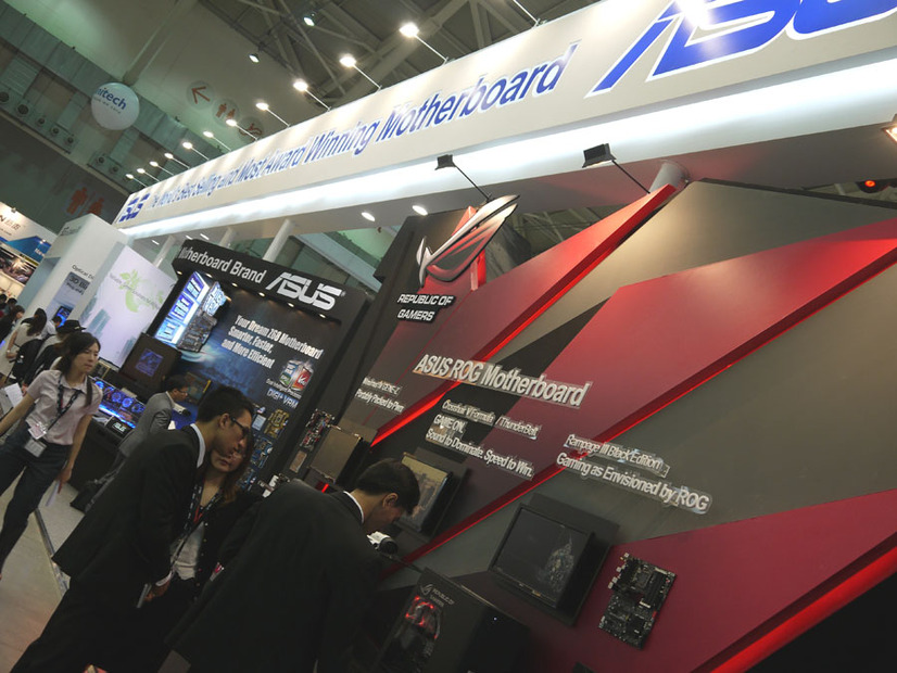 Asusのブース