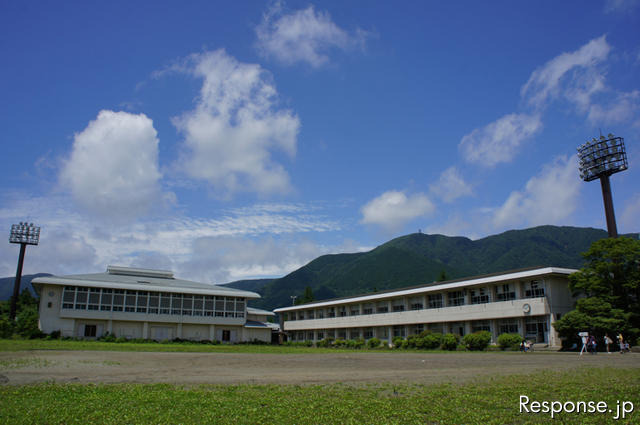 箱根町に登場した「第3新東京市立第壱中学校」