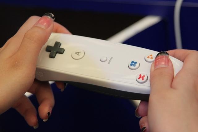【China Joy 2011】Wiiのようなモーションコントローラー×2を紹介  
