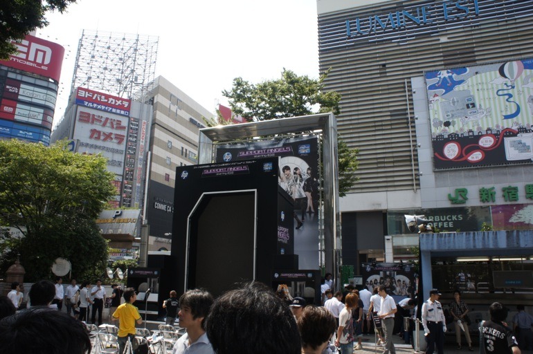 新宿アルタ前にakb48の巨大ledディスプレイが登場 8枚目の写真 画像 Rbb Today