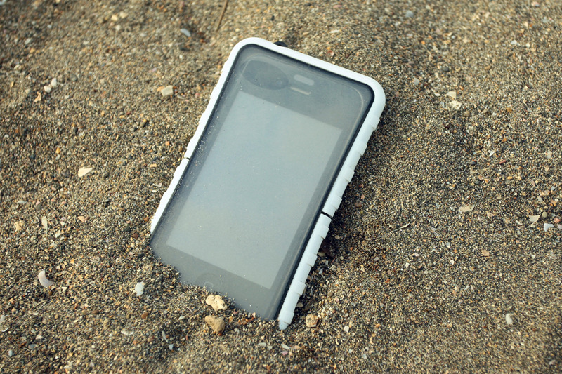 「Krusell SEaLABox for iPhone」