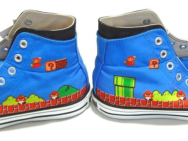 ゲーム画面がそのままシューズになった！？「ALL STAR SUPER MARIO BROS. CS HI」・・・週刊マリオグッズコレクション第149回 両足でちょっと柄が違います