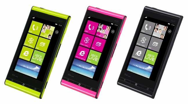 「Windows Phone IS12T」（東芝製）