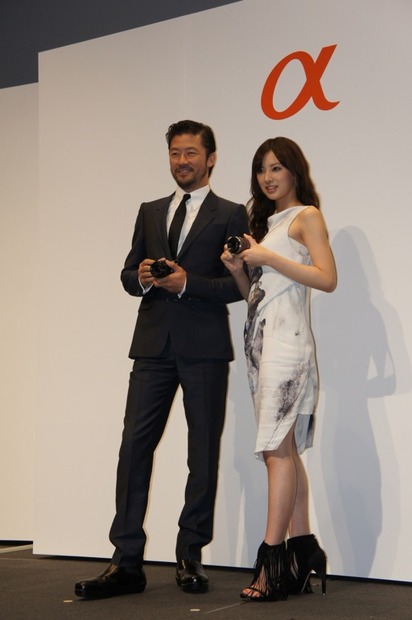 浅野忠信、北川景子を“妖精”とベタ褒め