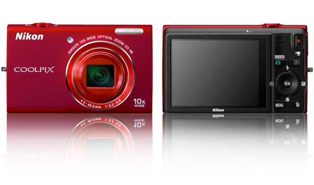 「COOLPIX S6200」ブリリアントレッド