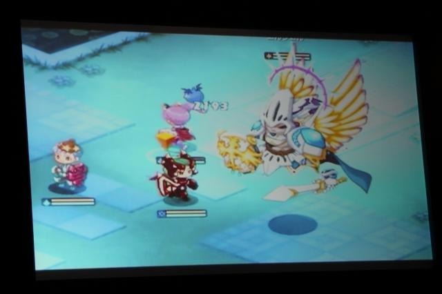 【TGS 2011】ほしのあきが誰でも遊べる簡単RPG『チョコットランド』のiPhone版をアピール  