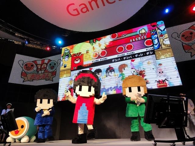 【TGS 2011】AKB48とのコラボもアリ！「太鼓の達人 10周年記念☆ドドーンと大発表会」の様子をお届け！  