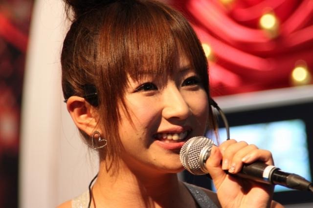 【TGS 2011】愛川ゆず季が『グラディエーターVS』の宣伝部長に就任! ガチ乱戦に挑戦  