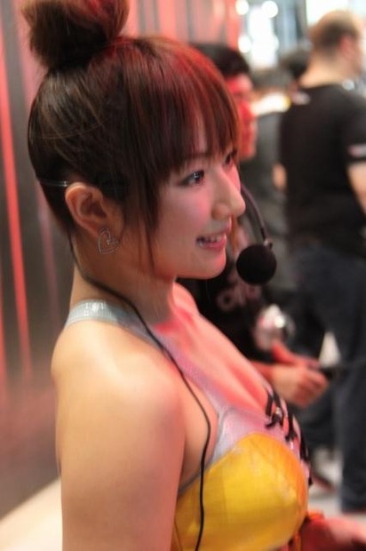 【TGS 2011】愛川ゆず季が『グラディエーターVS』の宣伝部長に就任! ガチ乱戦に挑戦  