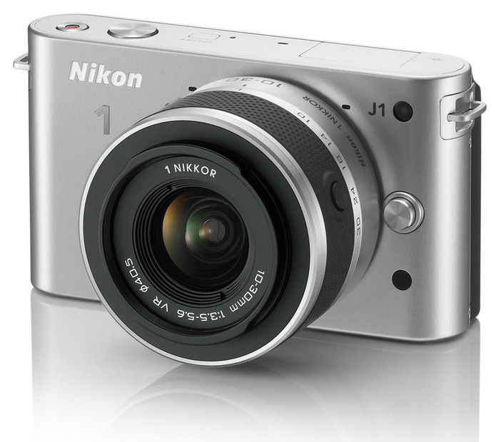 「Nikon 1 J1 標準ズームレンズキット」シルバー