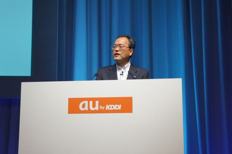 【フォトレポート】au 2011年秋冬モデル発表会……WiMAXスマートフォンで勝機を見いだす