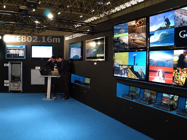 「CEATEC JAPAN　2010」。