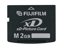 　富士写真フイルムは、同社のデジタルカメラ用記録メディア「xD-Picture Card」シリーズに、2Gバイトモデル「M2GB」を追加し、9月上旬に発売する。価格はオープン。