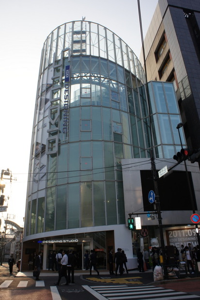 KDDIの原宿デザインニングスタジオ
