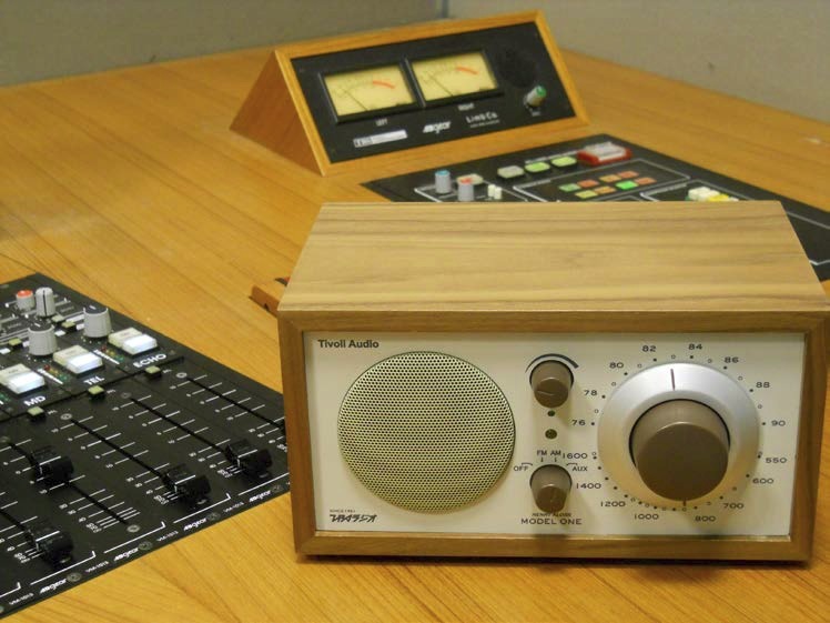「Tivoli Audio社製ラジオ【TBSラジオ限定モデル】」イメージ
