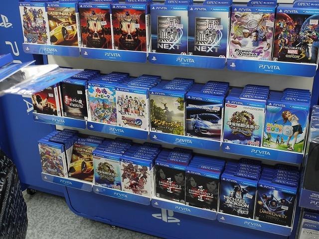 PlayStation Vitaあの商品やソフトが早くも売り切れ！？新宿の店舗状況  