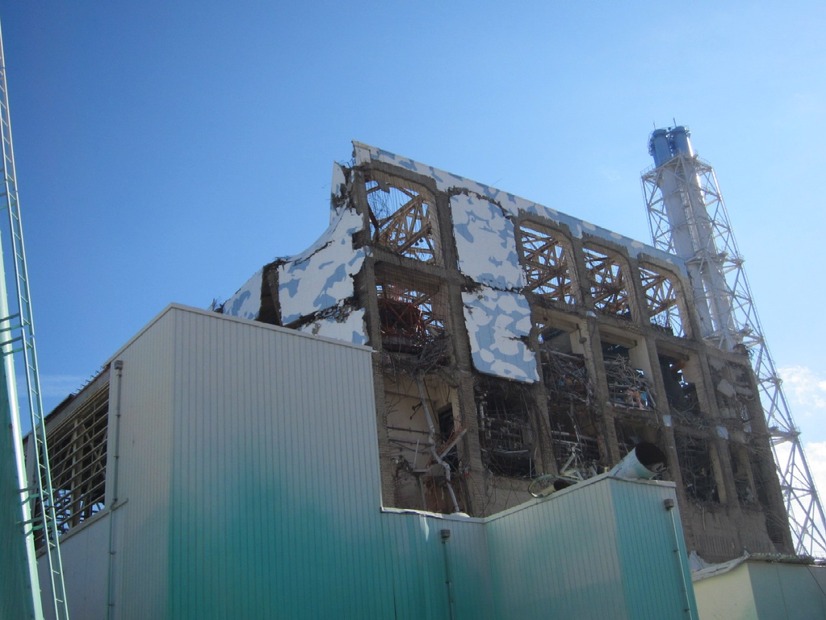 4号機原子炉建屋（1月10日撮影）
