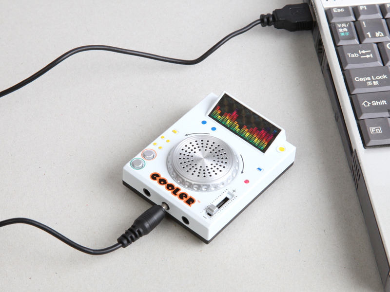 「EEA-YW0564」の充電例